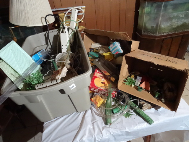 lot 253 image: Variety Of Aquarium Accessories