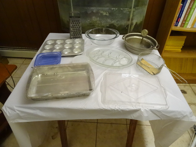 lot 269 image: Misc Cookware