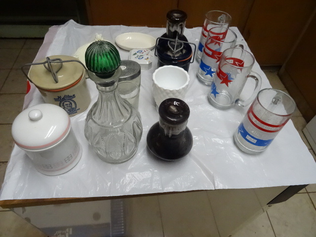 lot 270 image: Beer Mugs, Misc Glassware, 2 Canisters