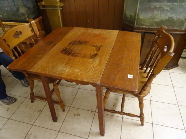 lot 295 image: Vintage Drop Leaf Table W2 Chairs