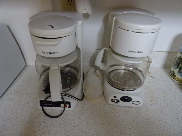 lot 299 image: 2 Coffee Makers