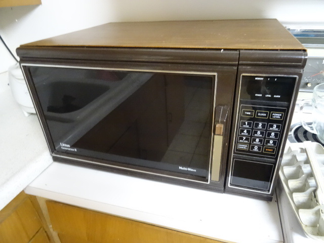 lot 303 image: Litton Generation 2 Microwave