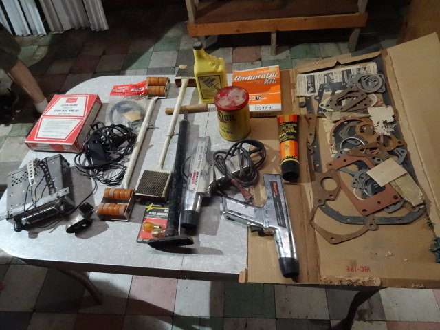lot 314 image: Lot Of Misc Tools & Parts