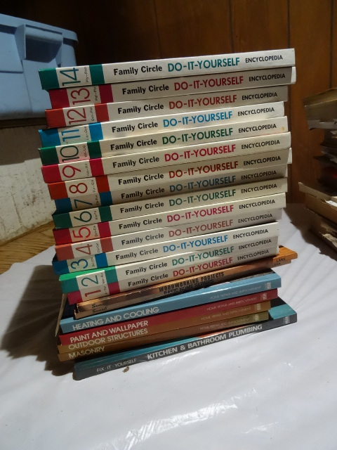 lot 317 image: Misc Handy Man Do It Yourself Books
