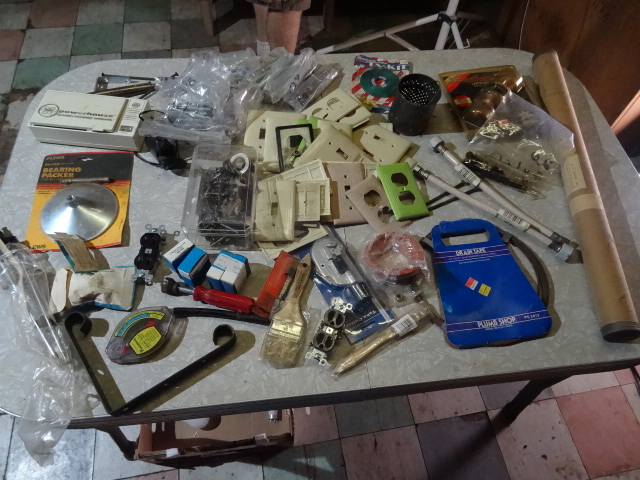 lot 324 image: Misc Hardware & Electrical