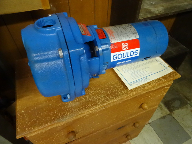 lot 365 image: New Golds Aqualon Water Pump