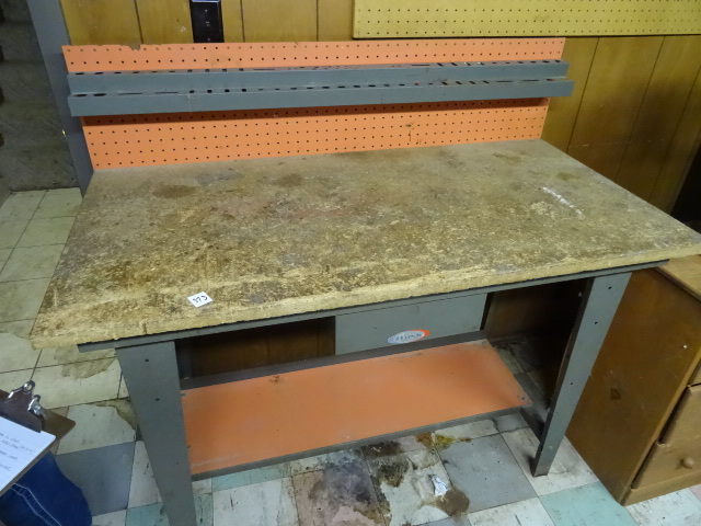 lot 373 image: Hirsh Metal Framed 1 Drawer Work Bench