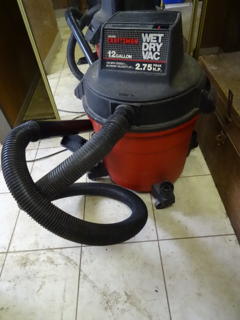 lot 377 image: Shop Vac WetDry Craftsman 12 Gallon