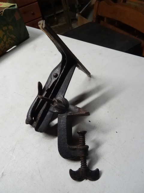 lot 337 image: Vintage Benchmount Clamp