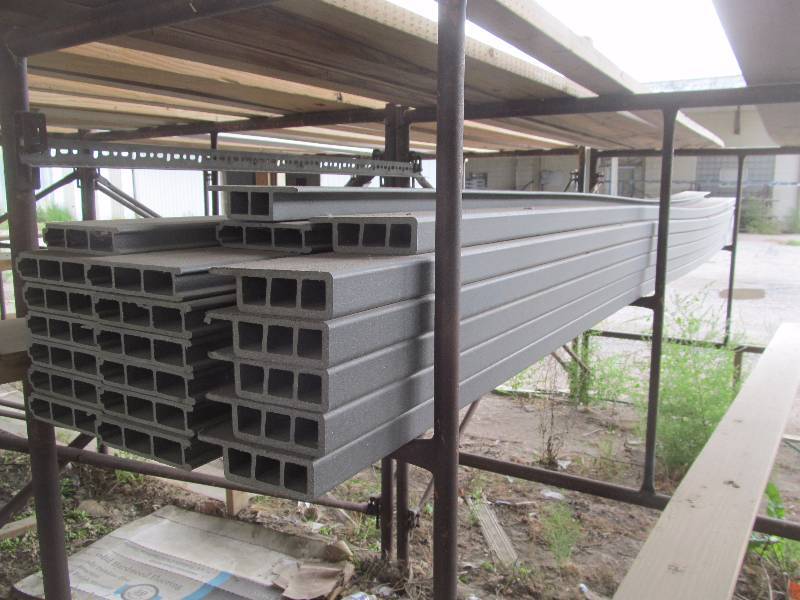 lot 6 image: composite decking