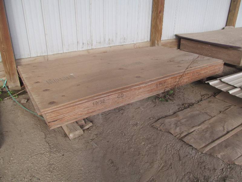 lot 8 image: plywood