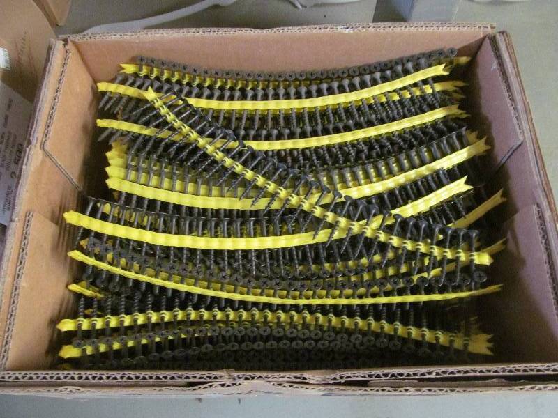 lot 22 image: sheet rock screws