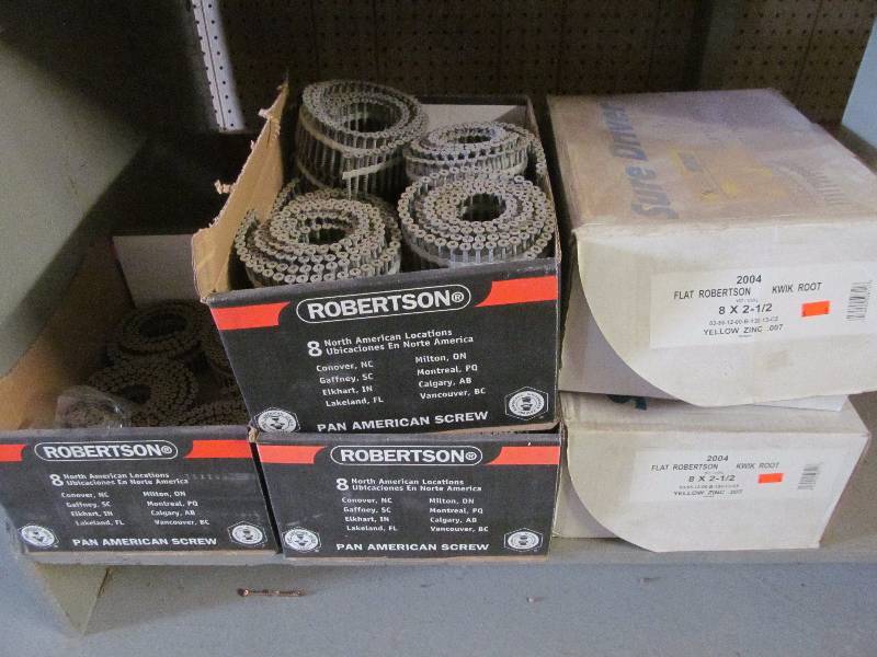 lot 24 image: collated screws