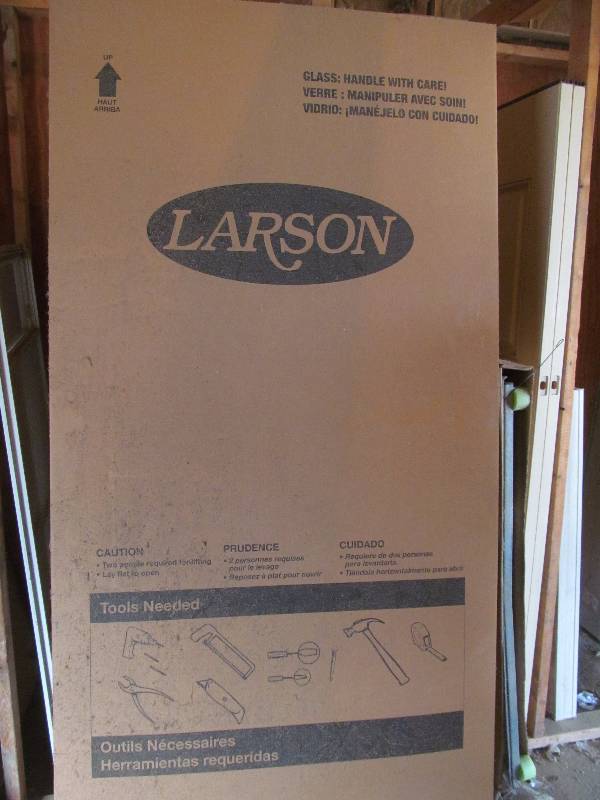 lot 37 image: Larson storm door