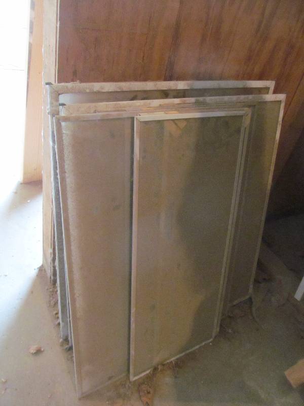 lot 61 image: storm windows