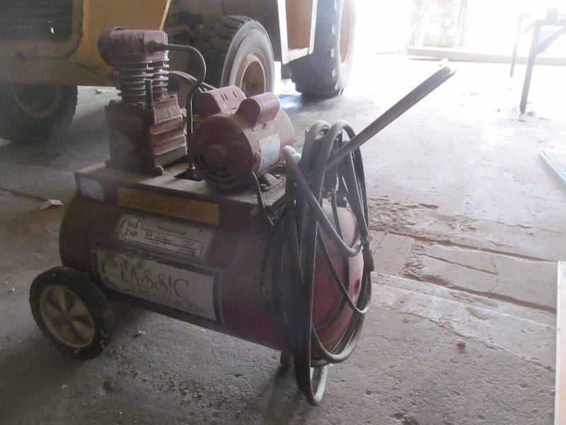 lot 70 image: Classic Air compressor