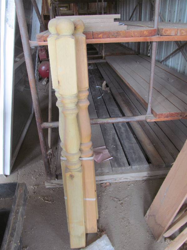 lot 76 image: deck corner posts
