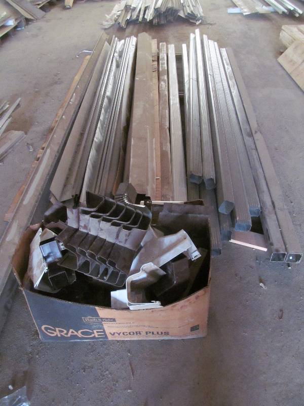 lot 88 image: rain gutter down spouts and accessories