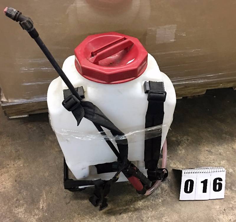 lot 16 image: Chapin Black & Decker Backpack Sprayer