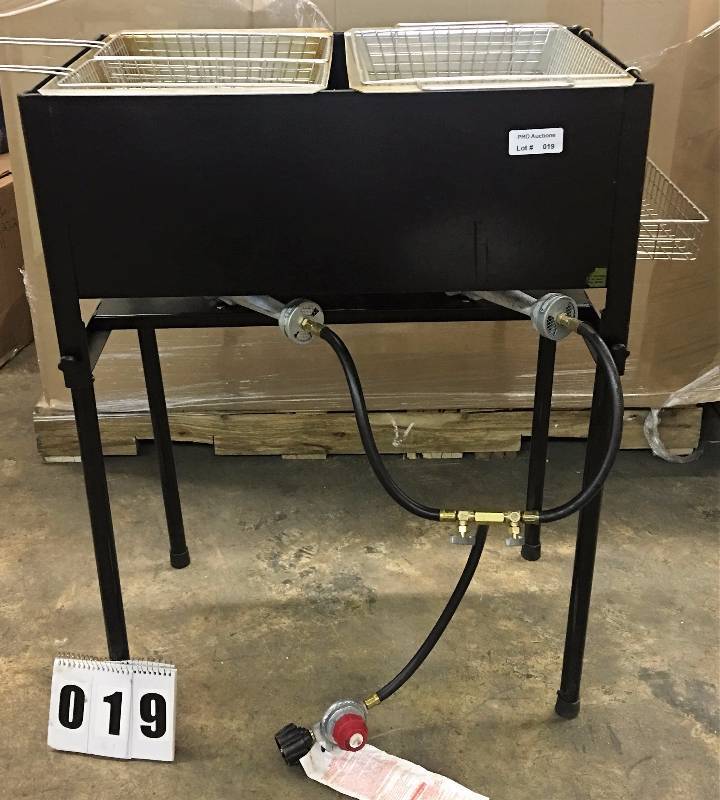lot 19 image: Triple Basket Deep Fryer