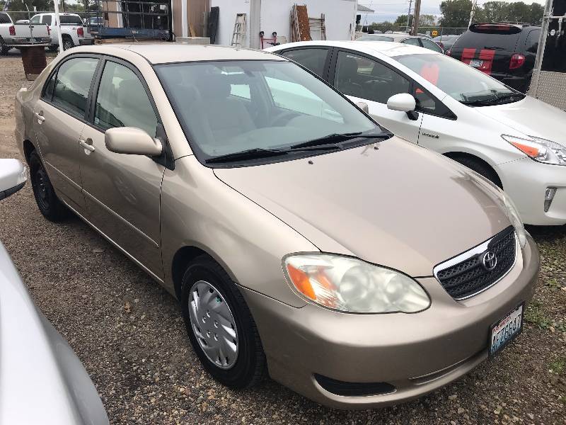 2005 Toyota Corolla LE