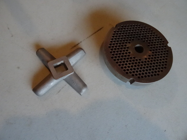 Knife and Plate For Hobart 32 Head