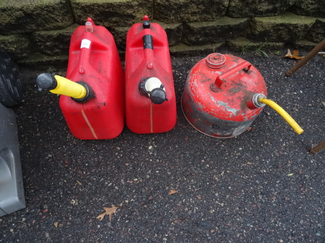 2 Plastic and 1 Metal Gas Can