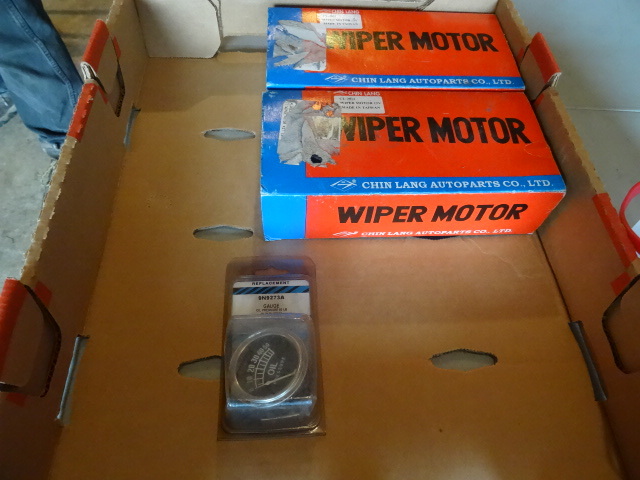 2 Brand New Wind Shield Wiper Motors,