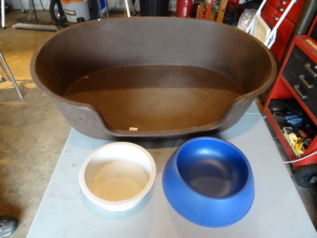 Dog Bed & 2 Dog Bowls