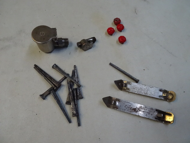 Vintage Nails, Vintage Standard Station Valve Cap