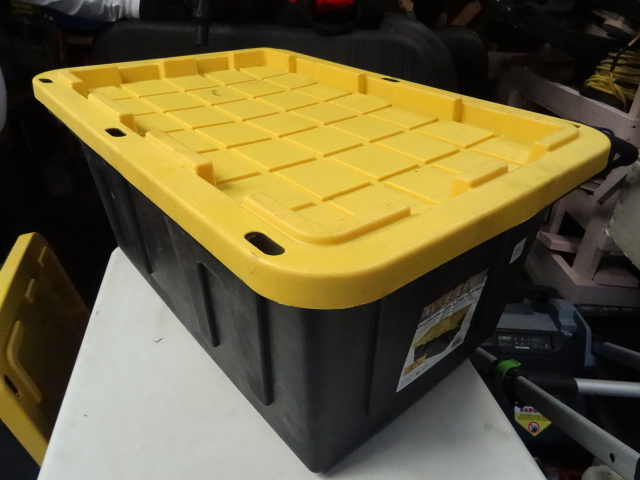 27 Gal. Tough Box With Lid.