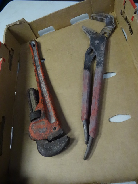 Husky 18 Pipe Wrench.