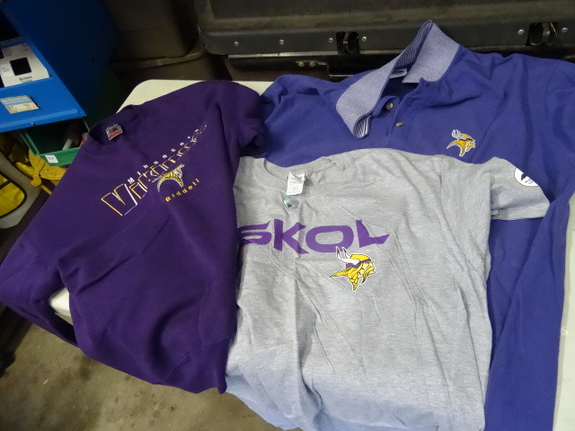 Vikings T Shirt Xl Qty 2,