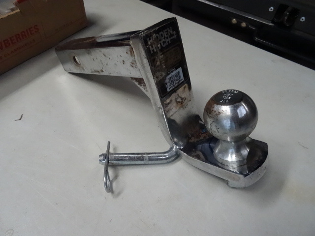 2 516 Ball Receiver Hitch. 6 Drop