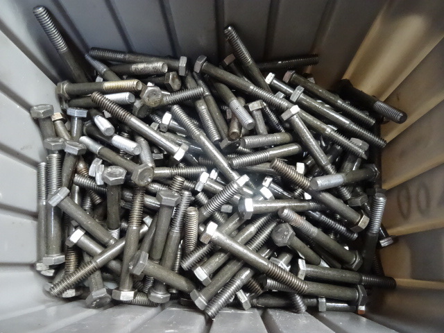 200 bolts