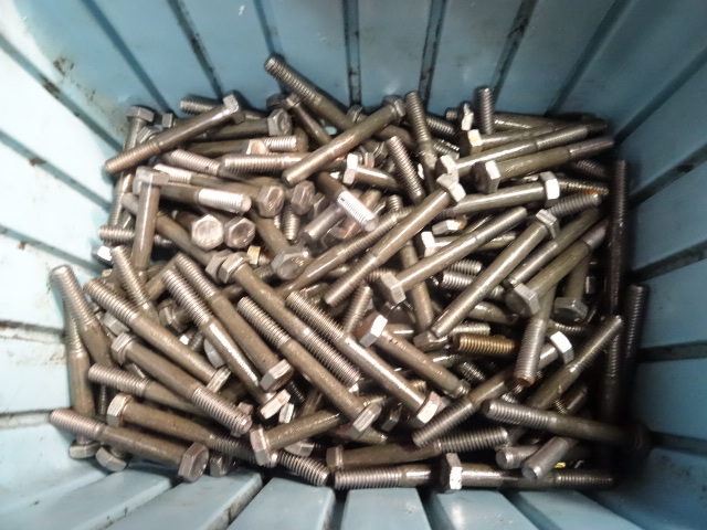 200 bolts