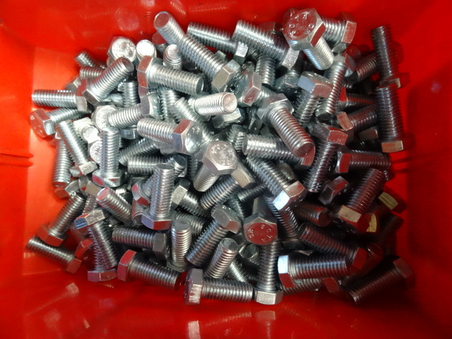 1 x 12 bolts. Qty 250