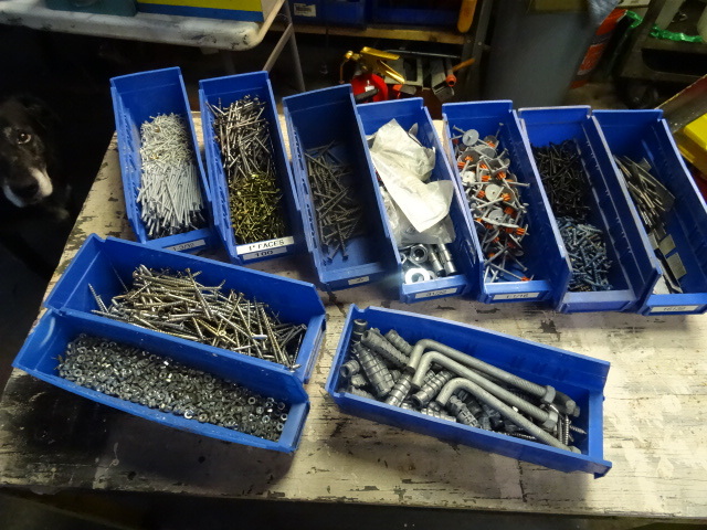 10 hardware bins.