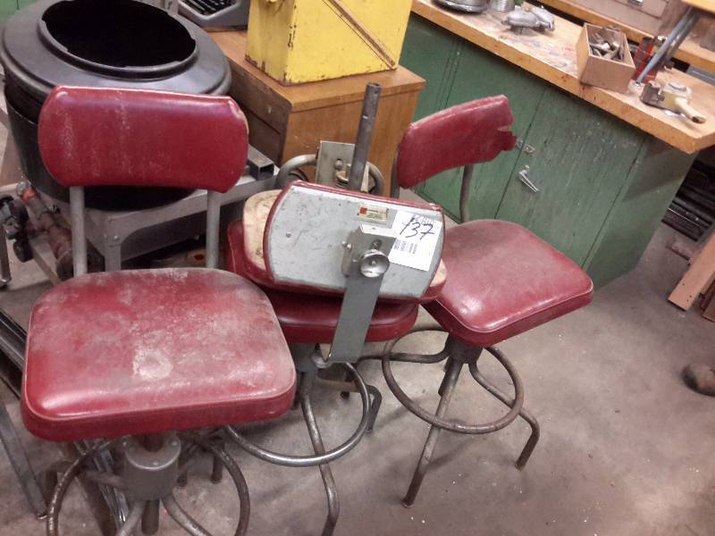 lot 137 image: 7 Adj. hieght  vintag swivel bar stools. Dependable  brand name