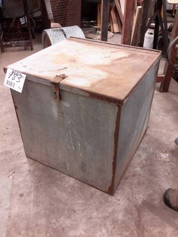 lot 183 image: HD  steel storage cabinet