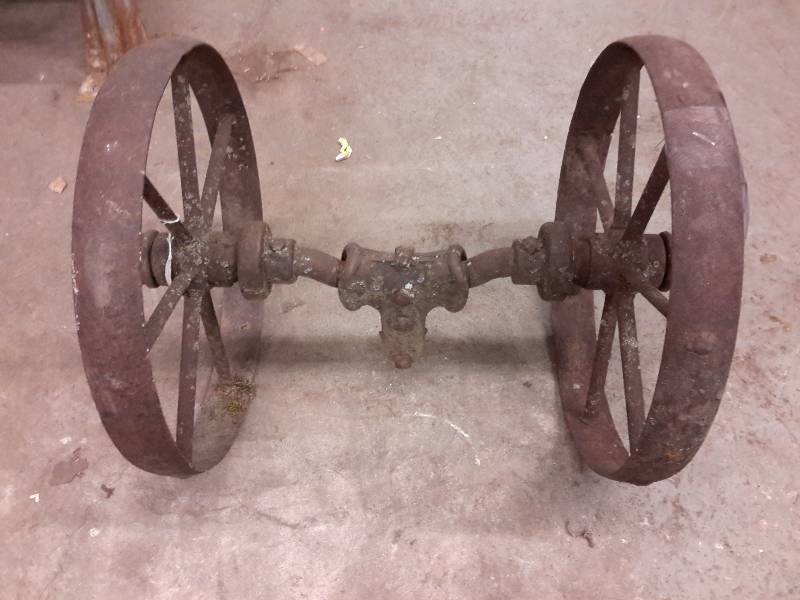 lot 186 image: 1 set antique 16 steel  spoked wheel on axle