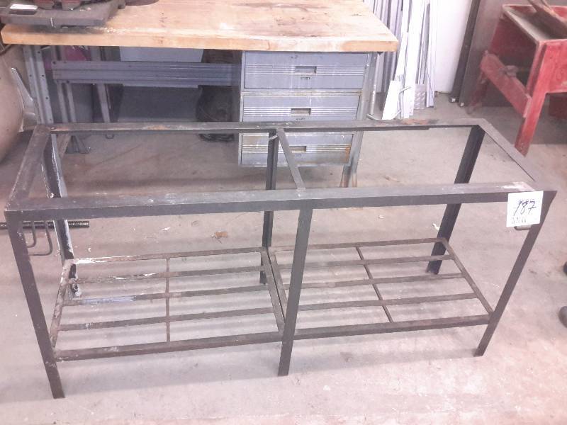 lot 187 image: HD steel bench frame with shelf