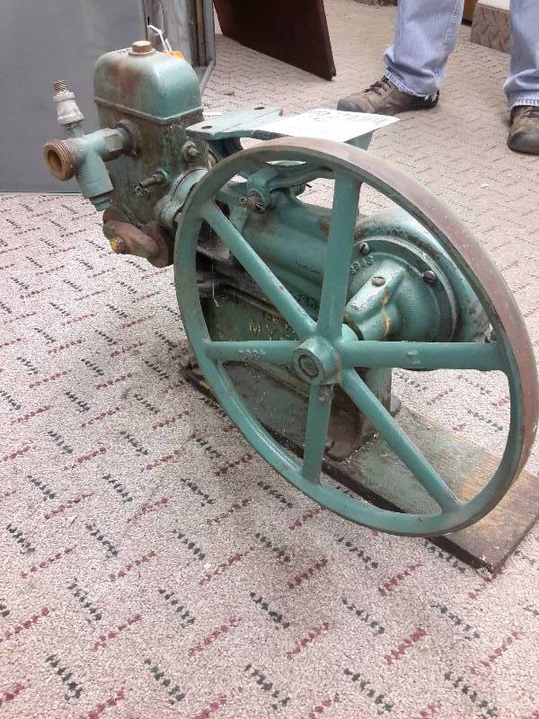 lot 26 image: 1909 Meyers Pump