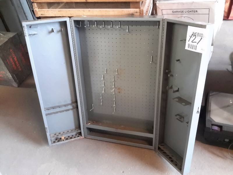lot 121 image: Steel wall mount tool cabinet Craftsman