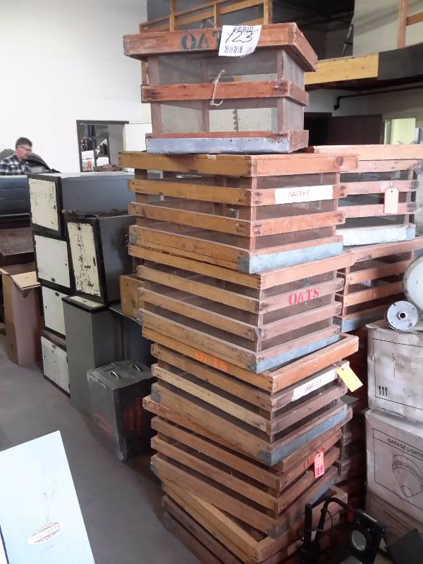 lot 123 image: 7  Barley & Oats Screened wood crates with top lid screened