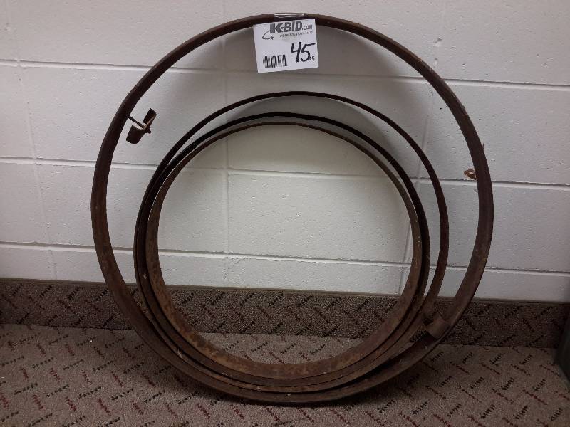 lot 45 image: 4 steel barrel rings
