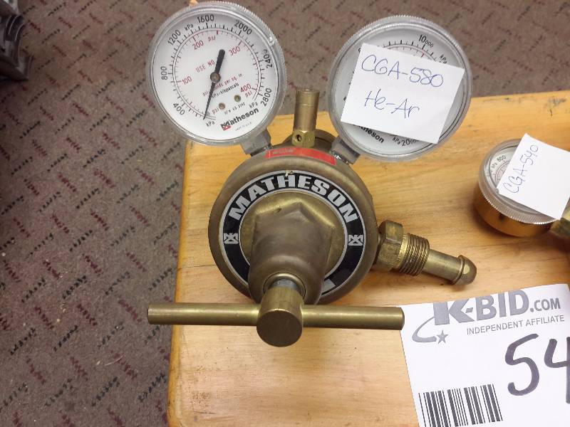 lot 54 image: 3 Regulator Valves