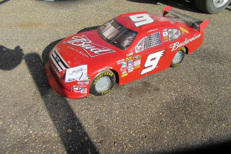 lot 1 image: Budweiser Ford Fusion large model car
