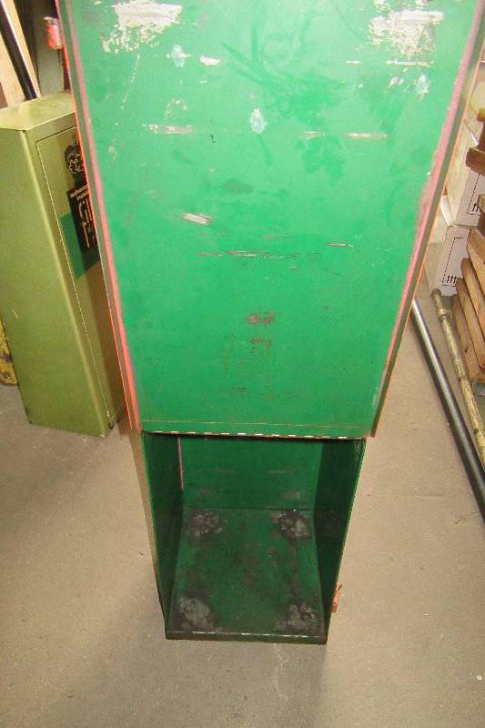 lot 93 image: Metro electric steel storage box