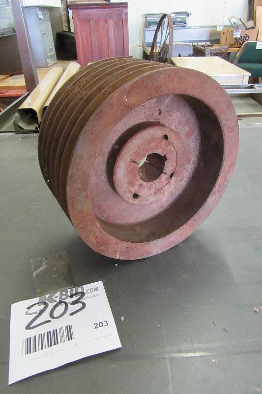 lot 203 image: Flywheel 6 pulley